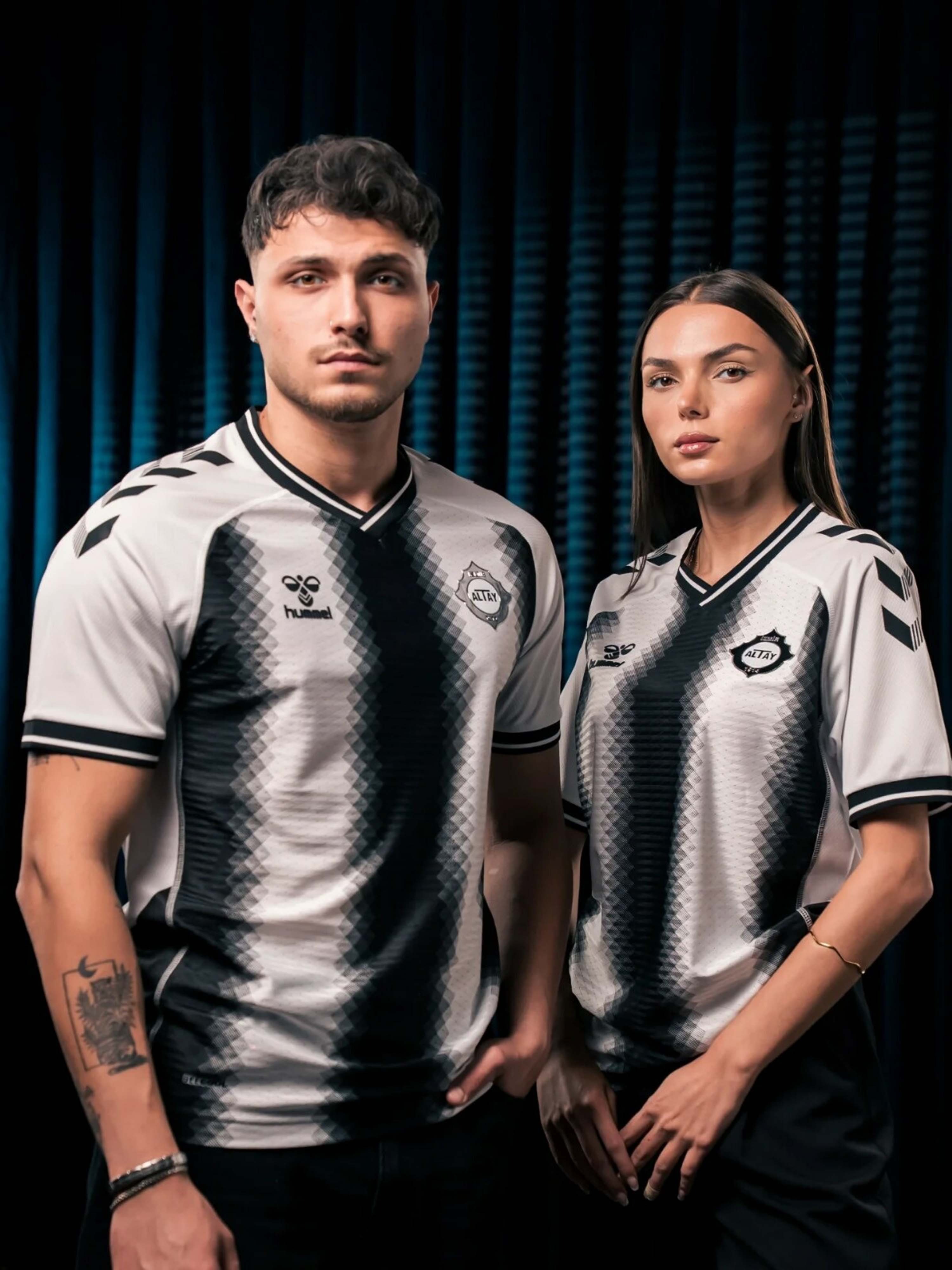 Altay'dan Formalı Yunus Efe Sürprizi 1