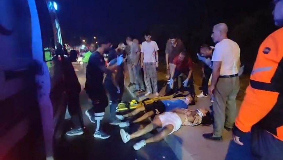 Olay yerine çok sayıda ekip sevk edildi