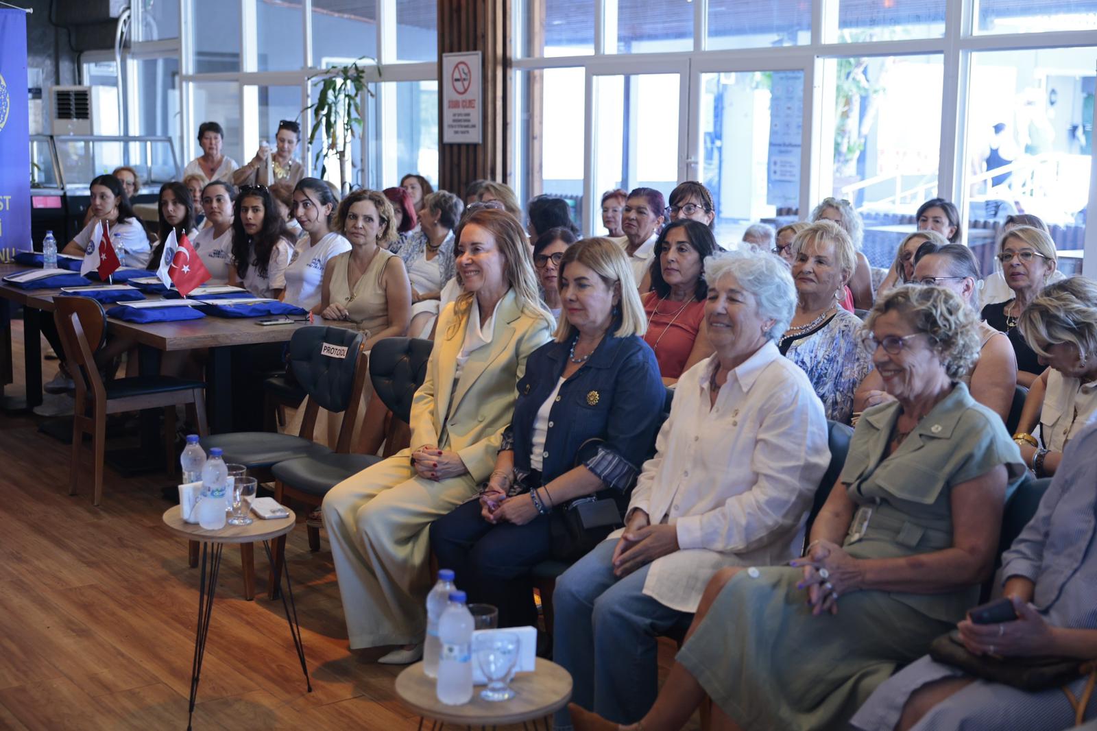 Başkan Mutlu, Geleceğin Kadın Liderleriyle Buluştu (6)