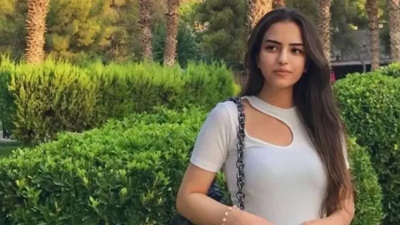 Berfin Karakeceli Kimdir