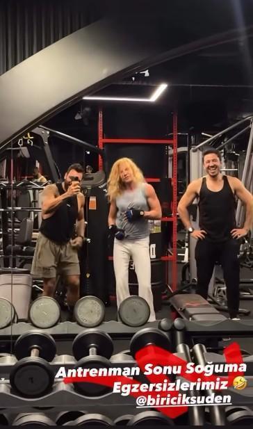 Beslenme ve yaşam koçluğu yapıyor