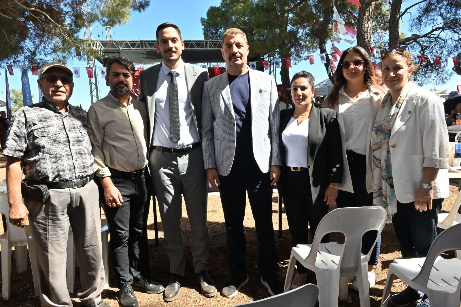 Büyükşehir Kula’da Şenlik Coşkusuna Ortak Oldu (1)