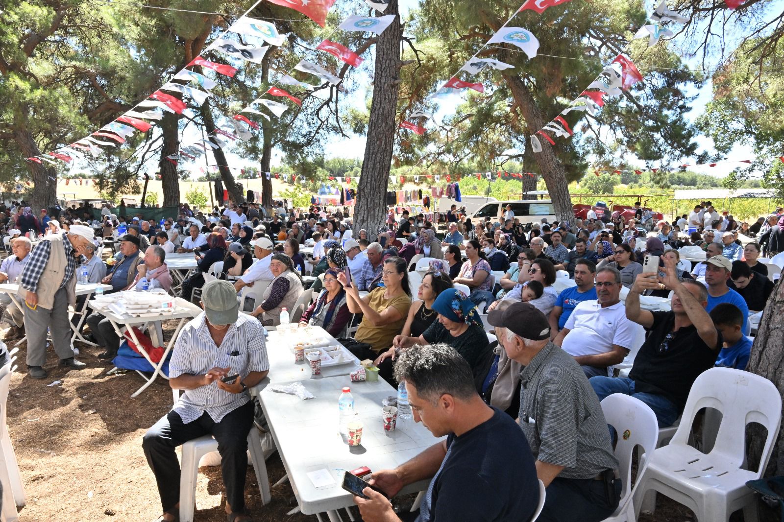 Büyükşehir Kula’da Şenlik Coşkusuna Ortak Oldu (4)