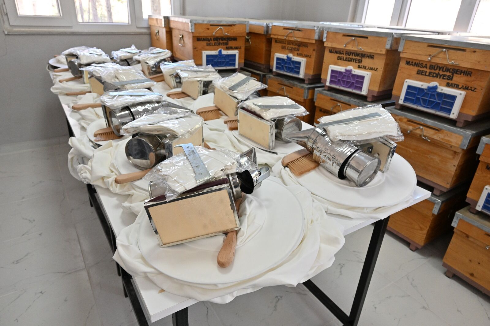 Büyükşehir’den Kırkağaçlı Kadınlara Arıcılık Desteği (14)