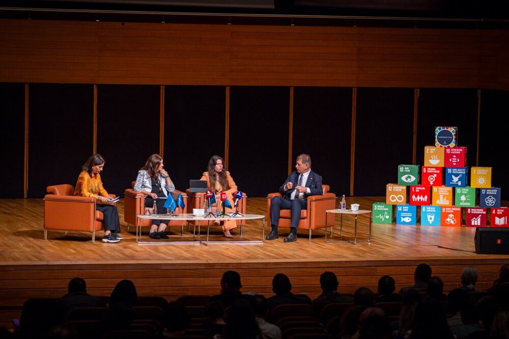 Çeşme Belediye Başkanı Lâl Denizli, İzmir Büyükşehir Belediyesi Kurumsal Sürdürülebilirlik Raporu Lansmanında Konuştuphoto 2025 09 29 17 45 39 2