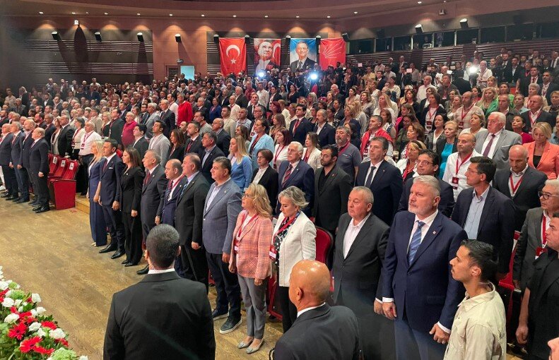 CHP İstanbul il kongresi için gözler YSK'dan gelecek kararda