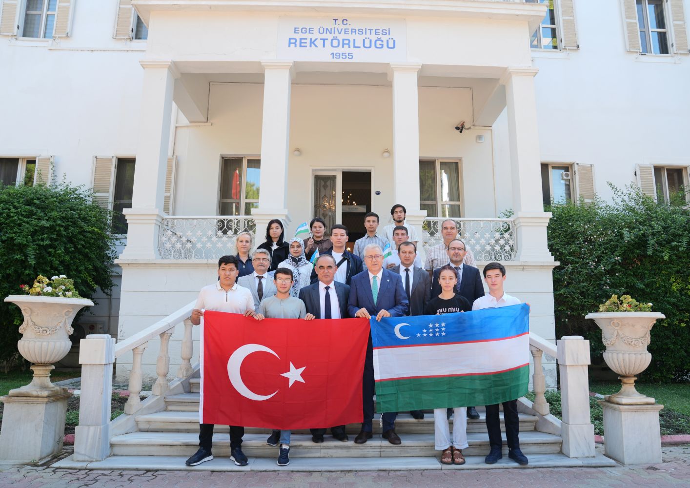 Çift Diploma Programı Ile Eü’ye Gelen Özbek Öğrenciler Rektör Prof. Dr. Budak’ı Ziyaret Etti (7)