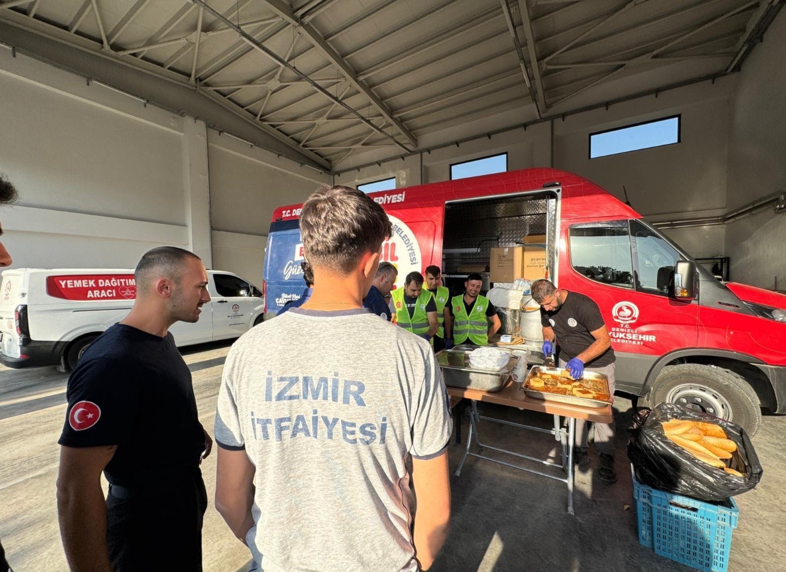 Söndürme çalışmaları hız kesmeden devam ediyor