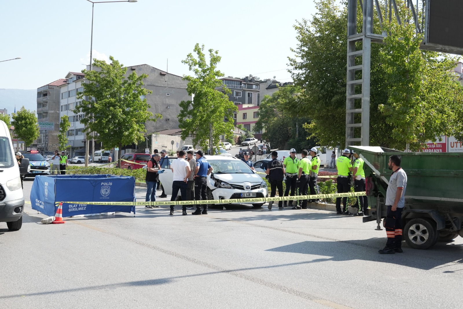 Trafik durdu, soruşturma başlatıldı