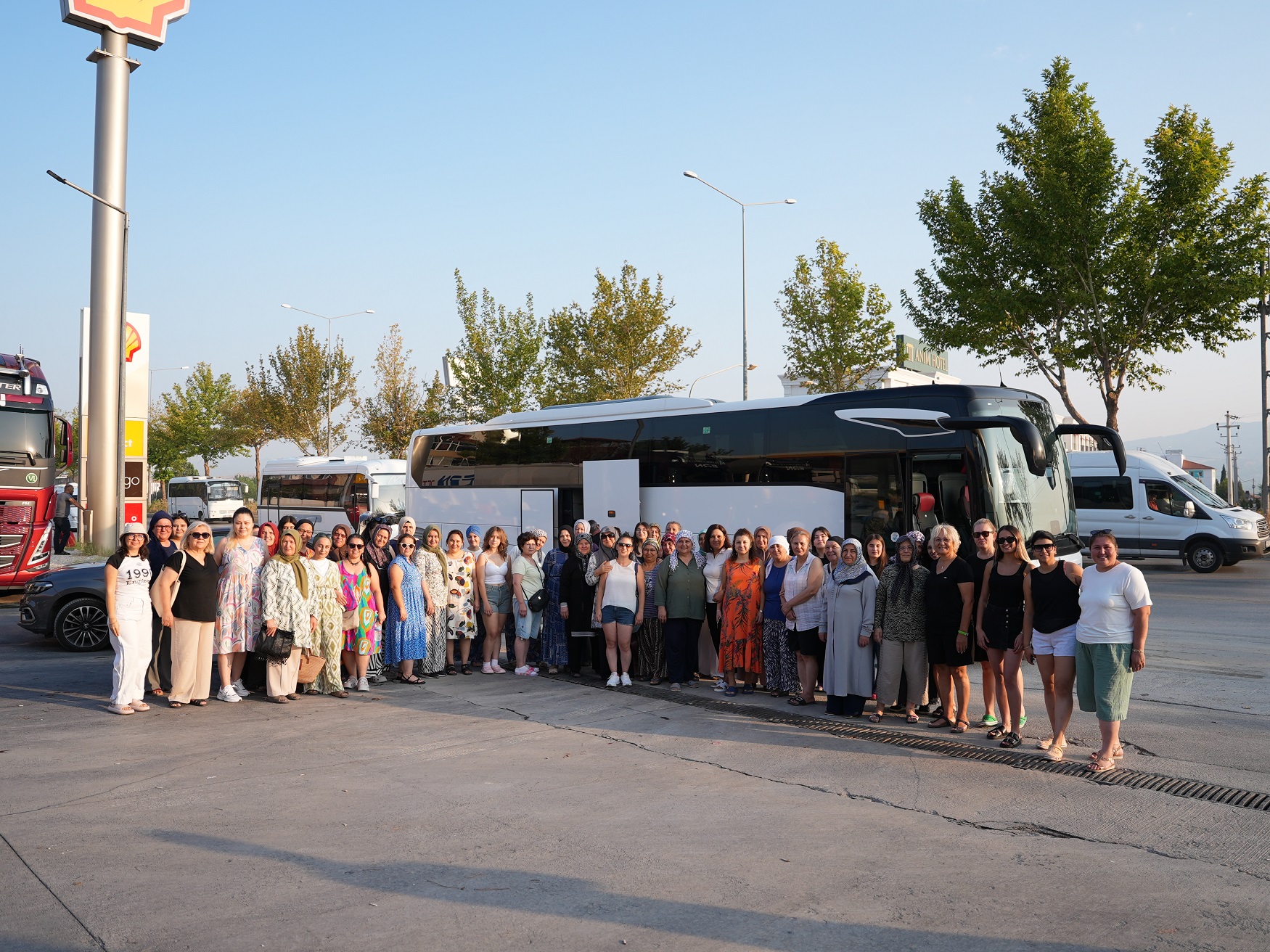 Denizlili Kadınlar Marmaris’te Mavi Yolculuk Keyfi Yaşadı (1)