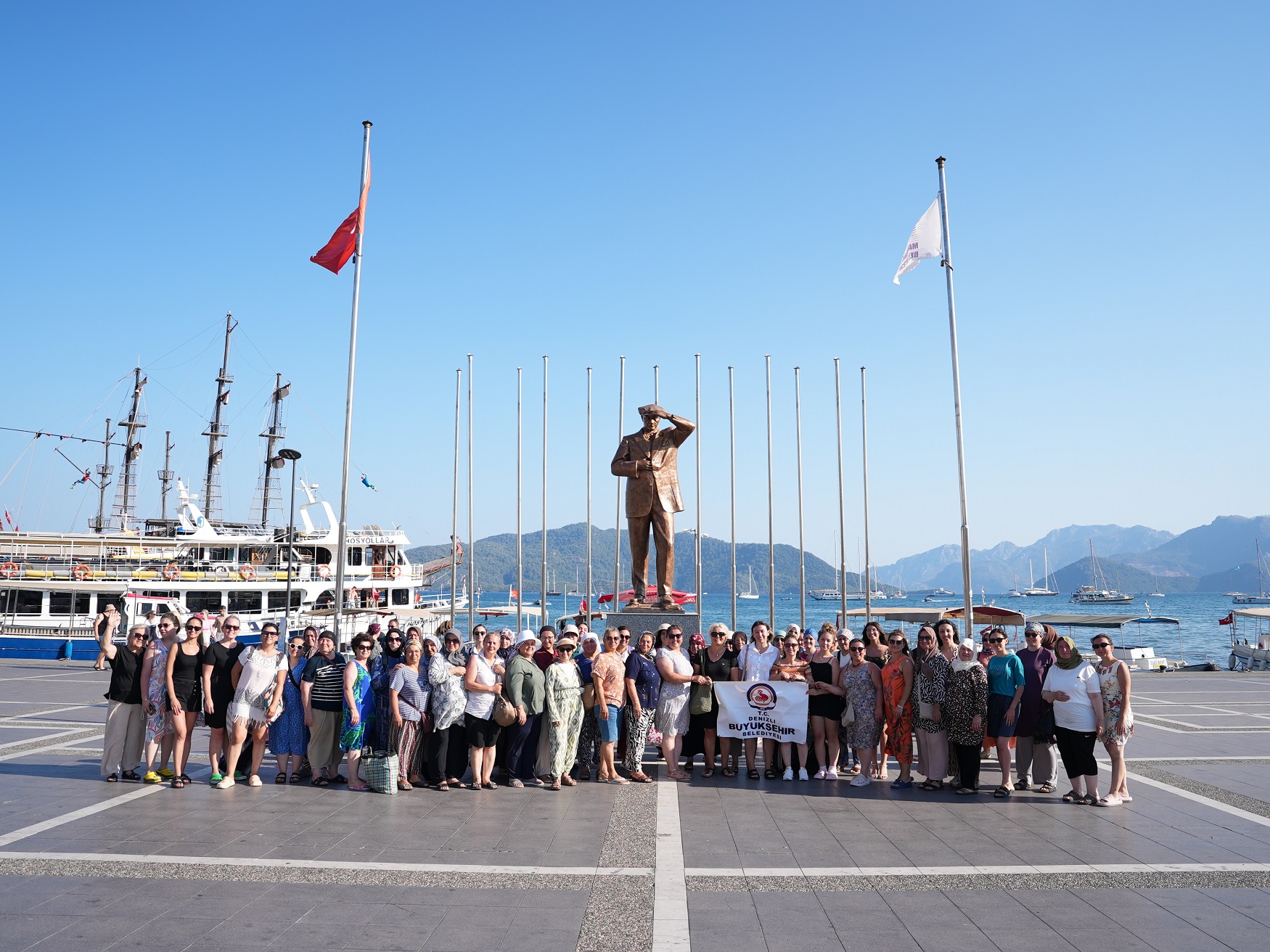 Denizlili Kadınlar Marmaris’te Mavi Yolculuk Keyfi Yaşadı (2)