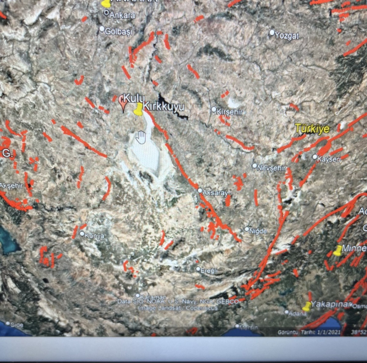 Türkiye gece saatlerinden beri sallanıyor