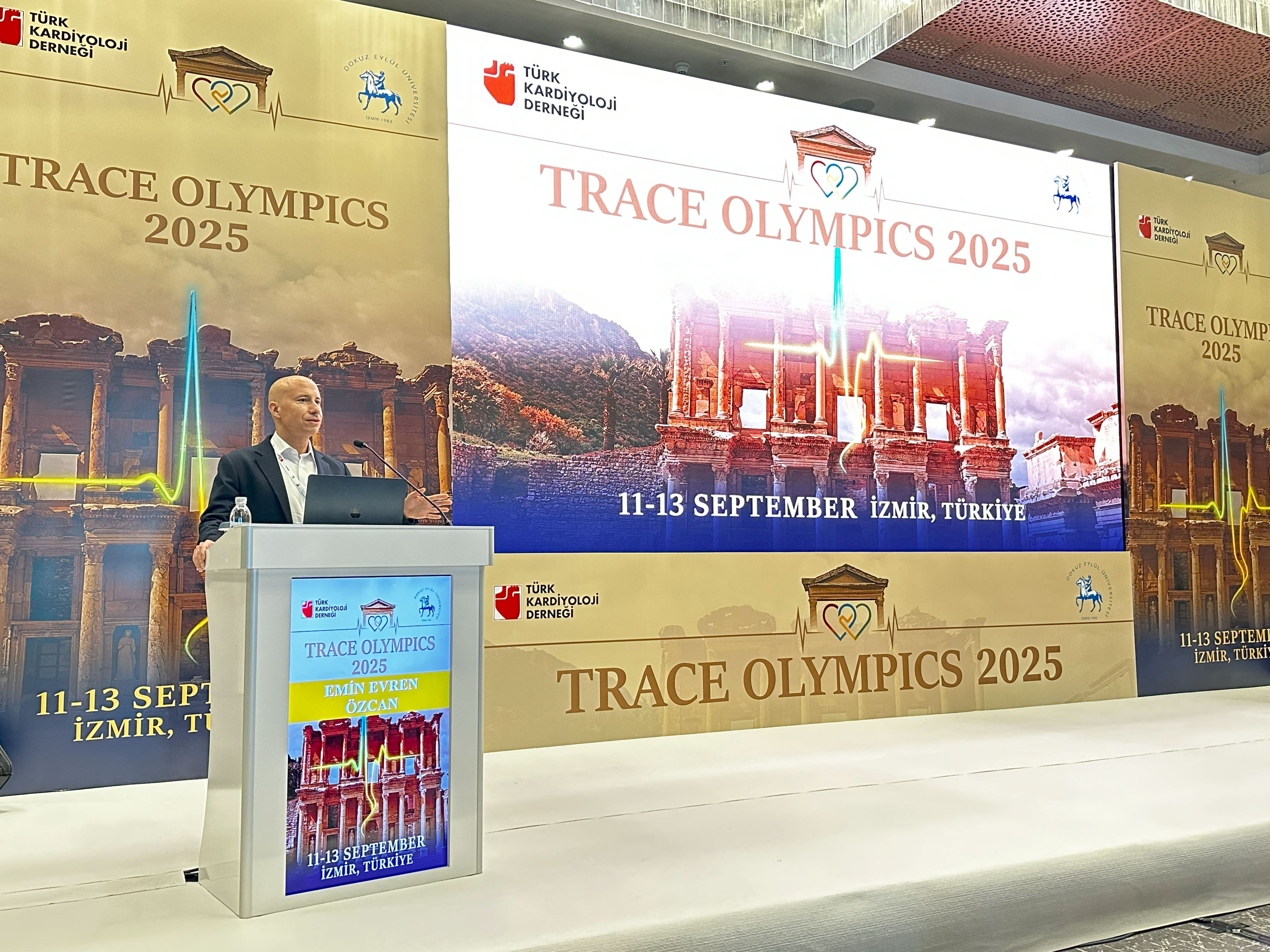 Deü'de Dünya Çapında Bilim Şöleni2