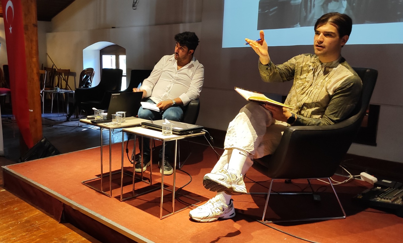 Ayrımcılıkla mücadeleden İsveç Parlamentosuna uzanan bir hikaye