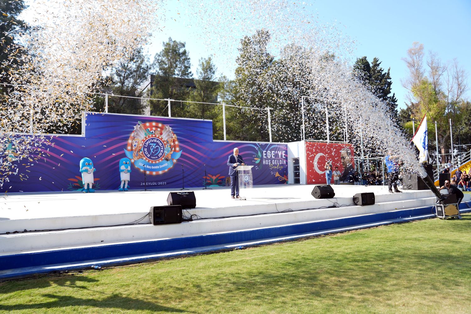 +++Ege Üniversitesi Yeni Öğrencilerine Şenlikle “Merhaba” Dedi (18)