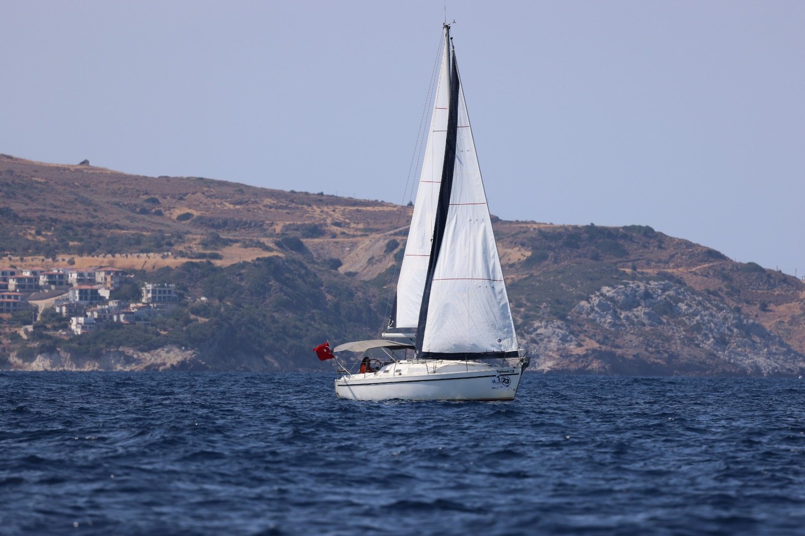 Karaburun önlerinde büyük buluşma ve keyifli seyir