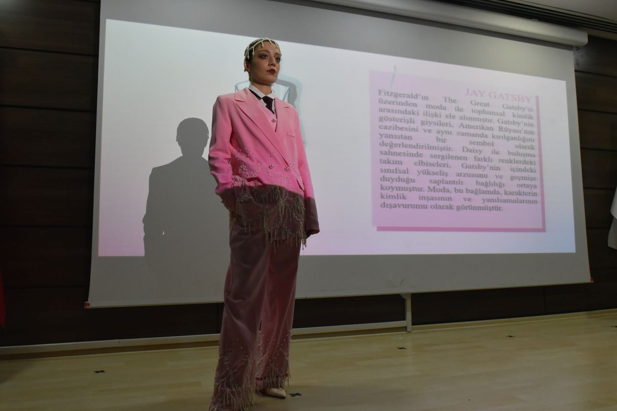 Ege’de Edebiyat Ve Moda Aynı Sahneyi Paylaştı (54)