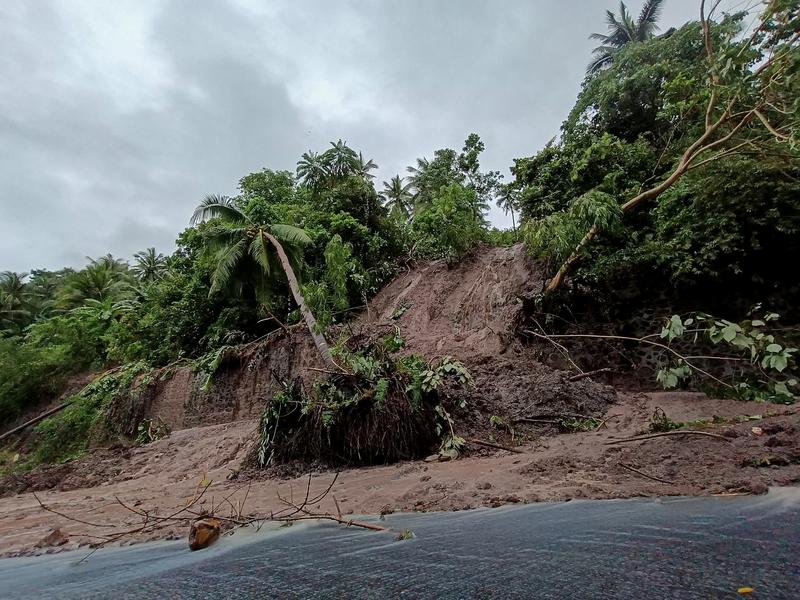 F I L I P I N L E R D E M U S O N Y A G M U R L A R I N E D E N I Y L E 936597 278144