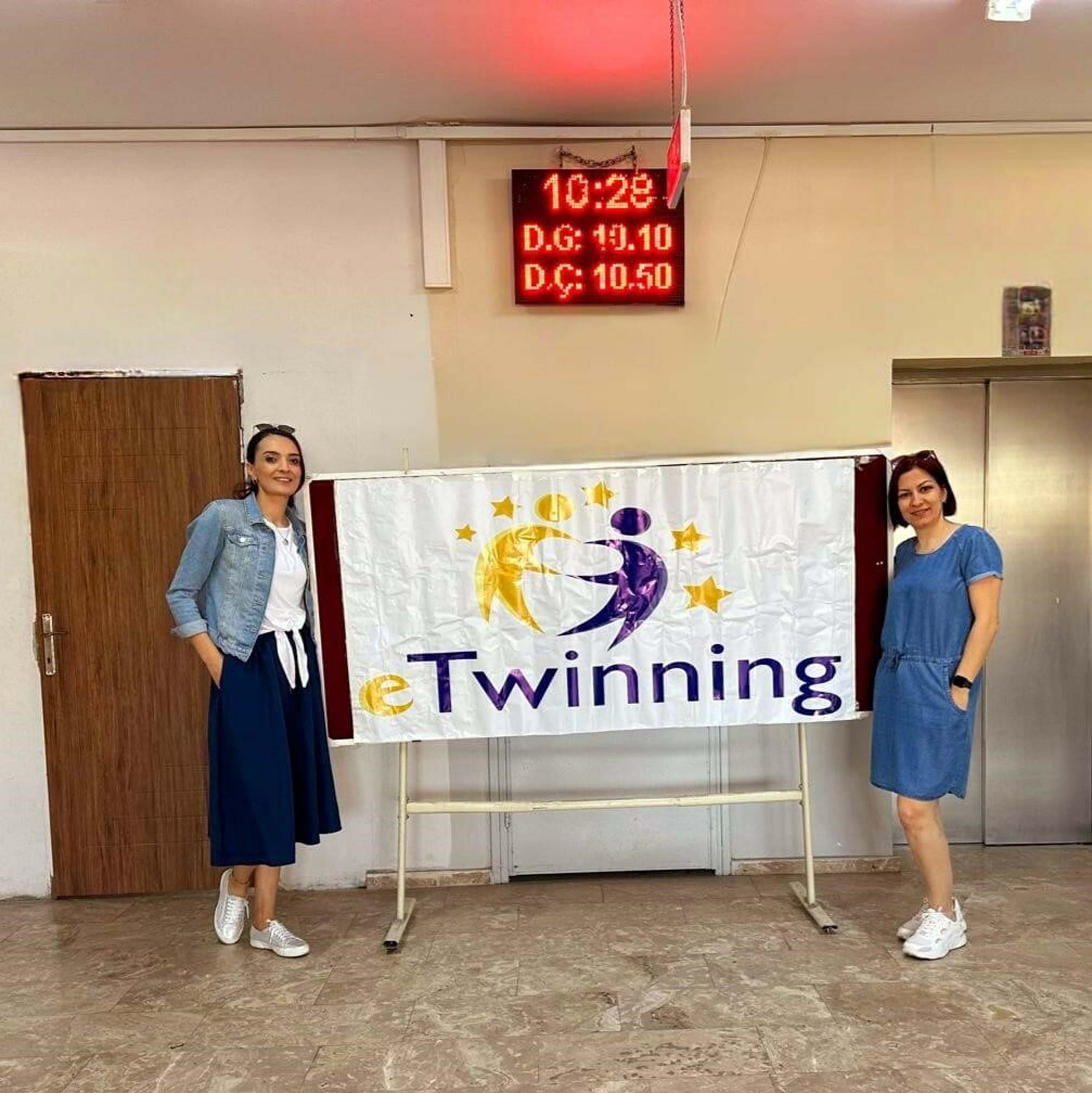 H E R D E R S I O Y U N L A O G R E N I Y O R L A R 916847 272435