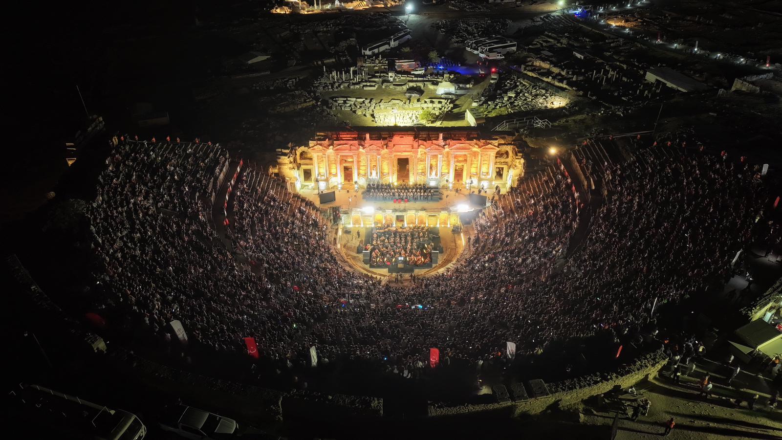 Hierapolis Antik Kenti Tarihi Konserle On Binleri Ağırladı (14)