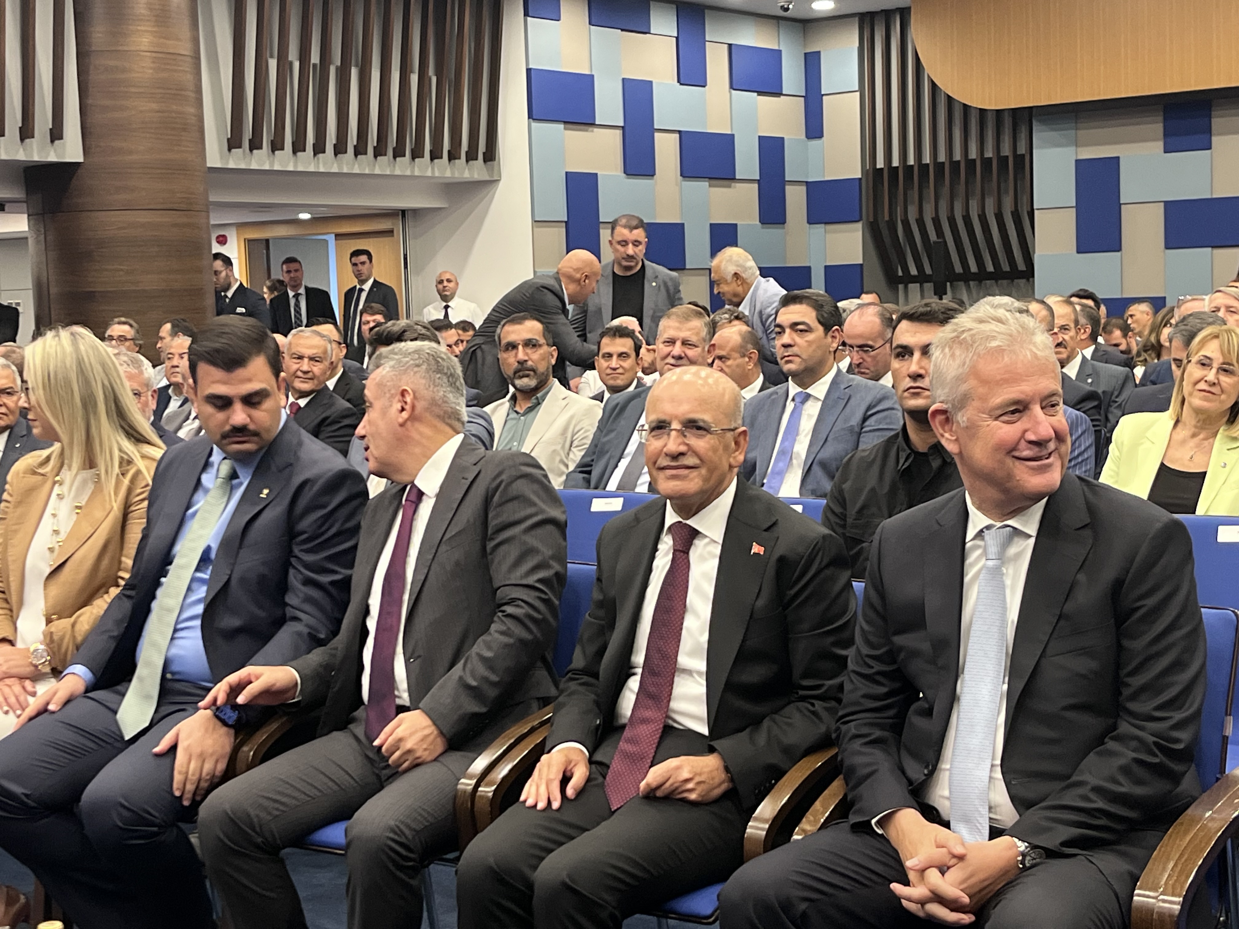 Mehmet Şimşek İzmir de