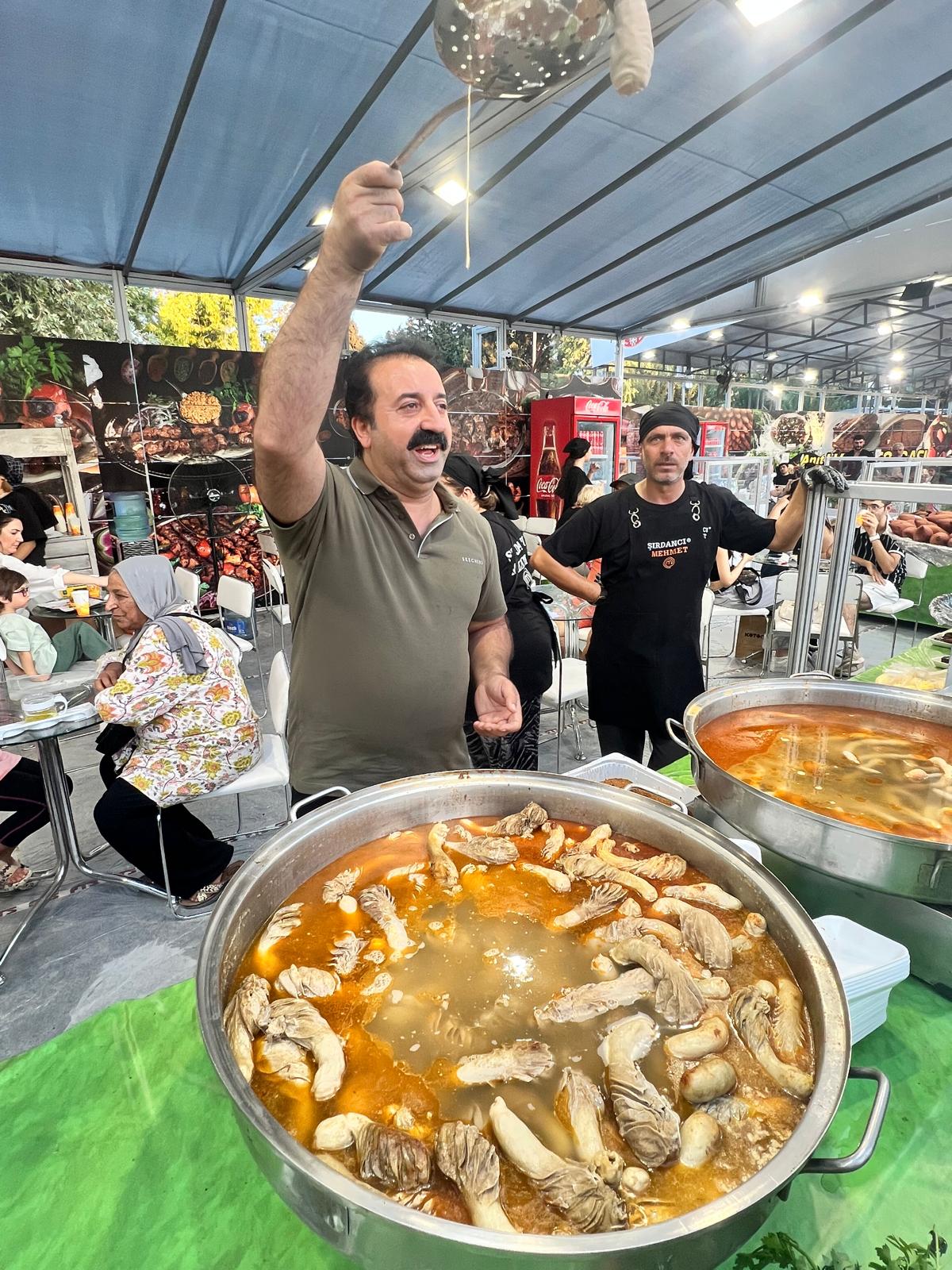 Şırdancı Mehmet dolup taşıyor...