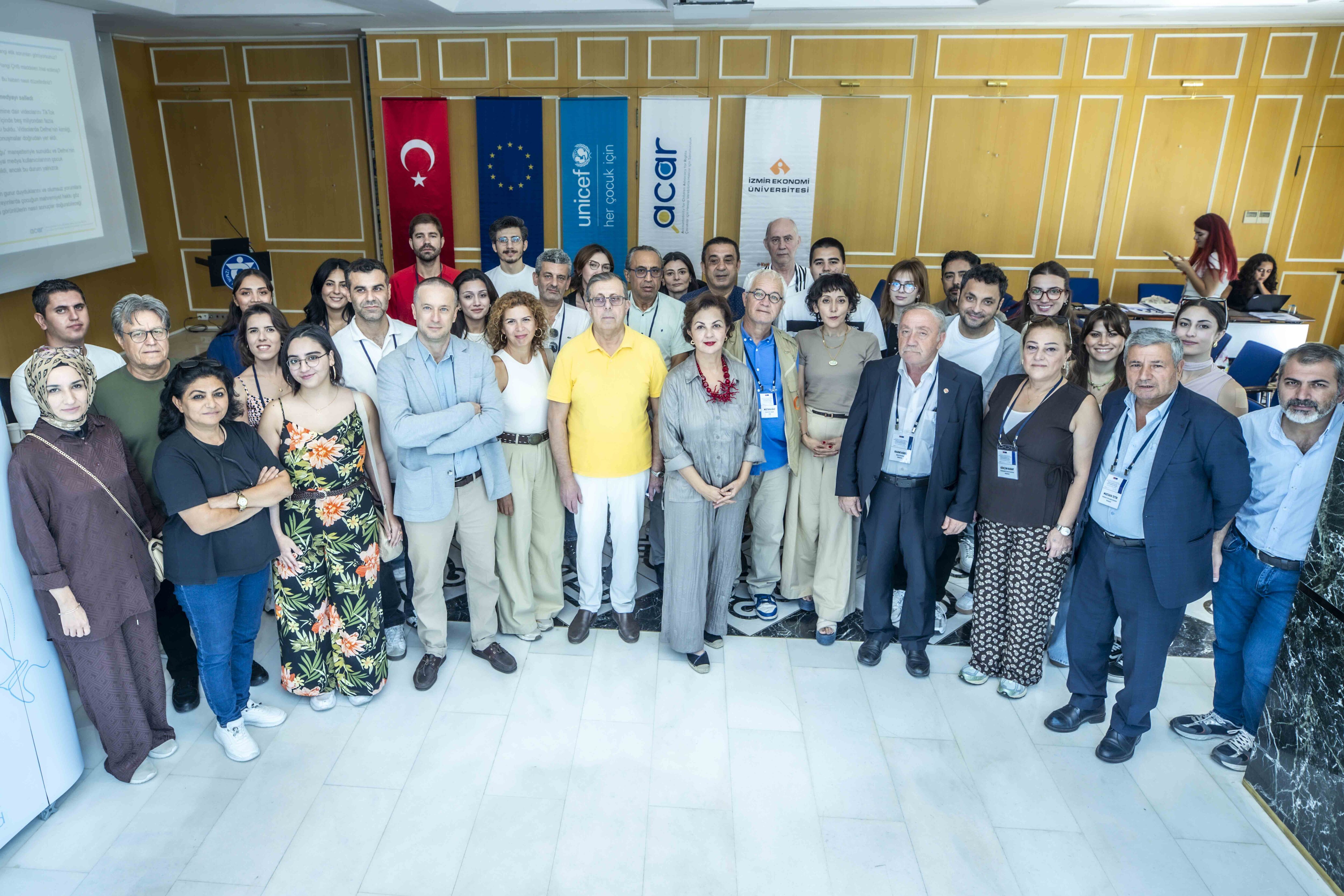 İgc Ve Unicef’ten Gazeteci̇ler İç