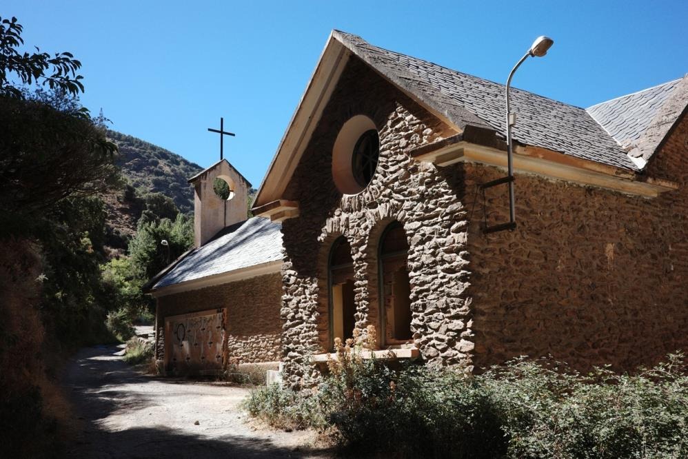 İspanya'daki Dağ Köyü Için Tasarım Yaptılar 2