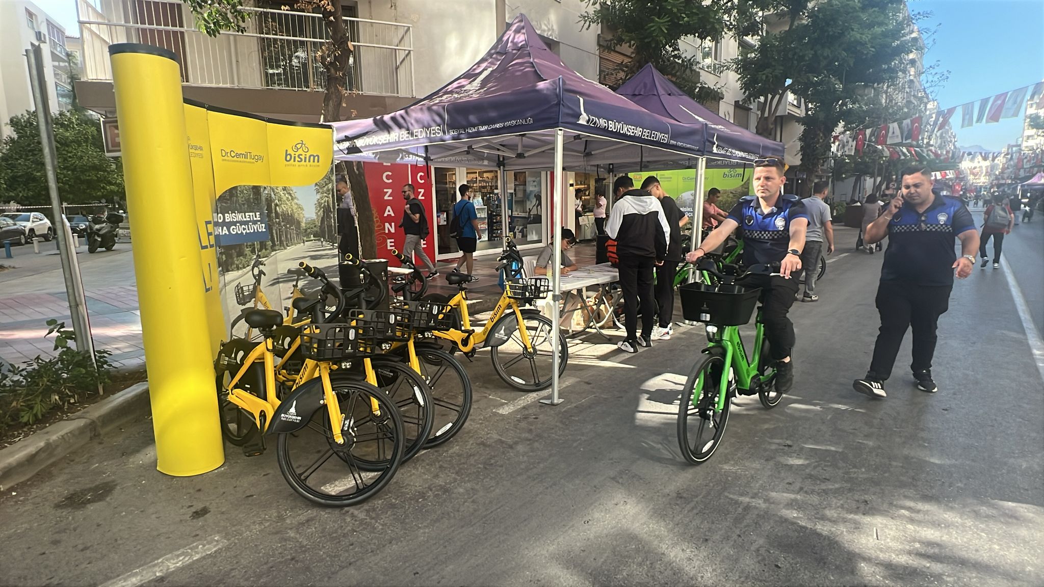 Sergiler ve tanıtım stantları büyük ilgi gördü