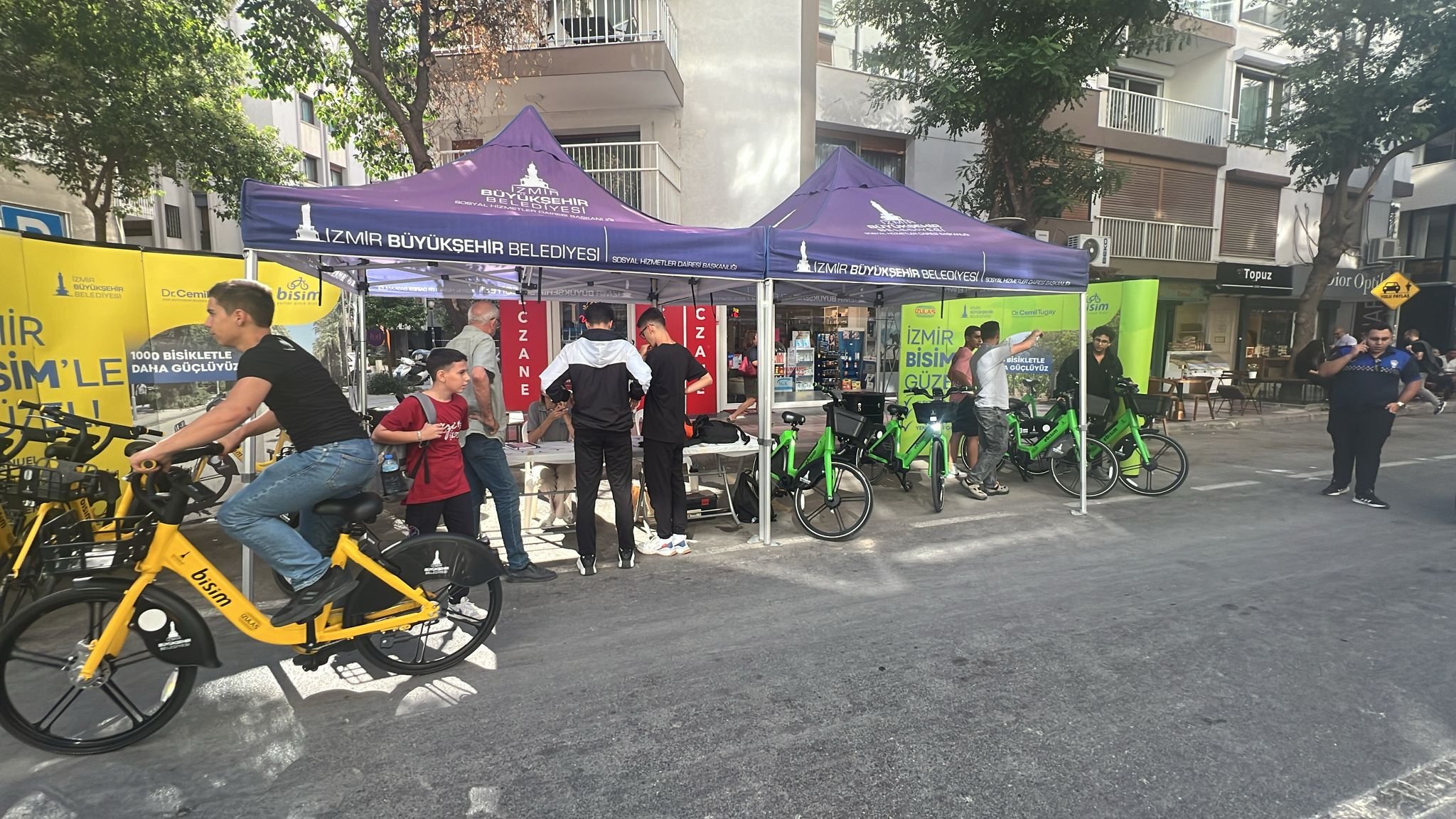 Sergiler ve tanıtım stantları büyük ilgi gördü