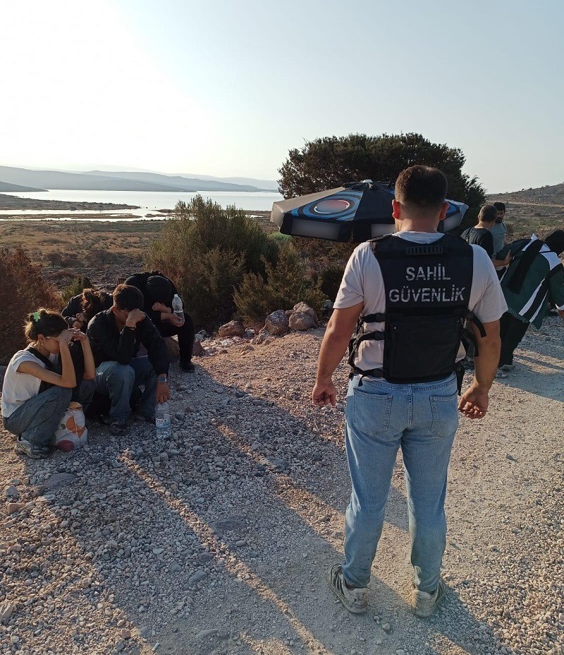 Göçmen kaçakçılığı şüphelileri yakalandı