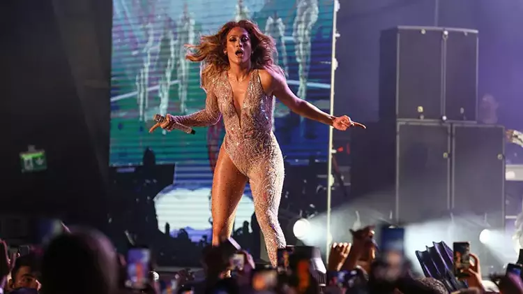 “Yabancı sanatçılar için gündeme gelmiyor”