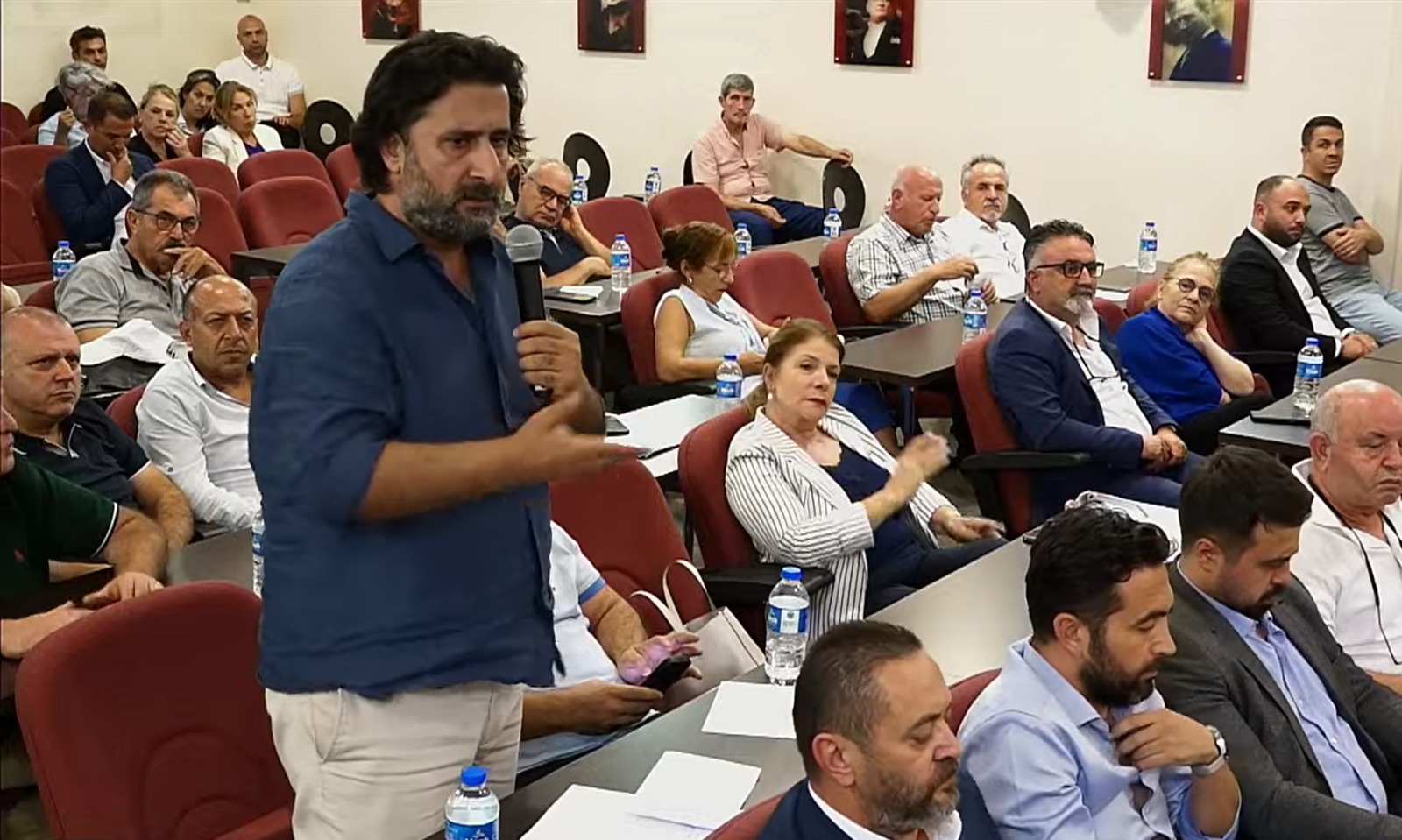 "AK Parti'den yardım isteyerek mi bu insanlardan oy istediniz?"