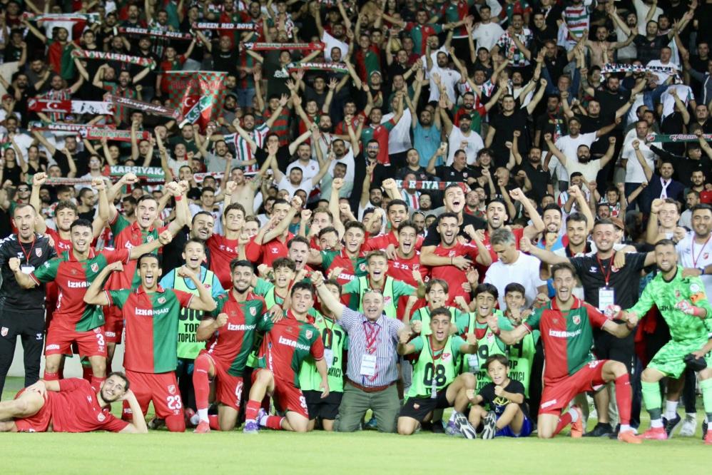 Karşıyaka Taraftar-3