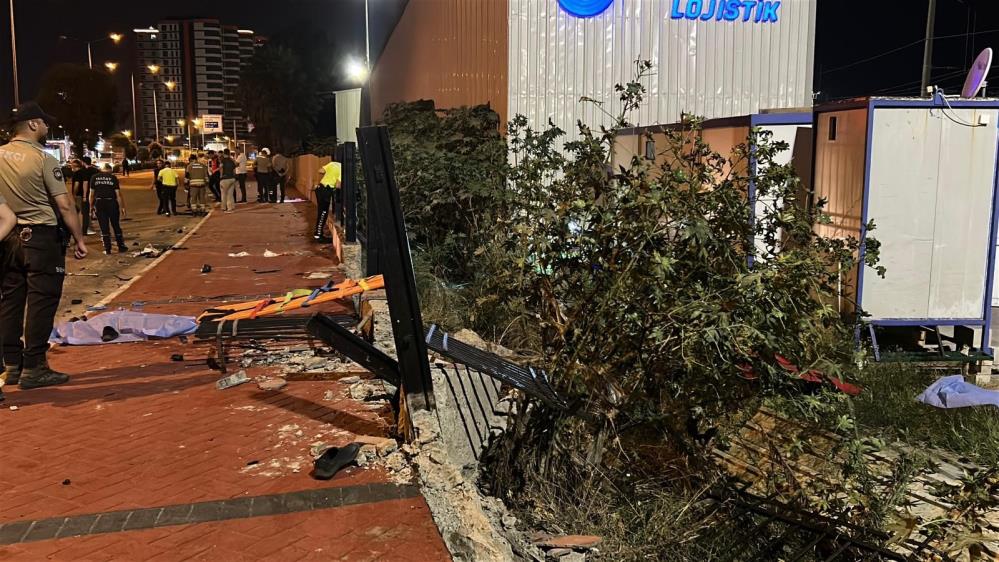 Yaralılar hastaneye kaldırıldı