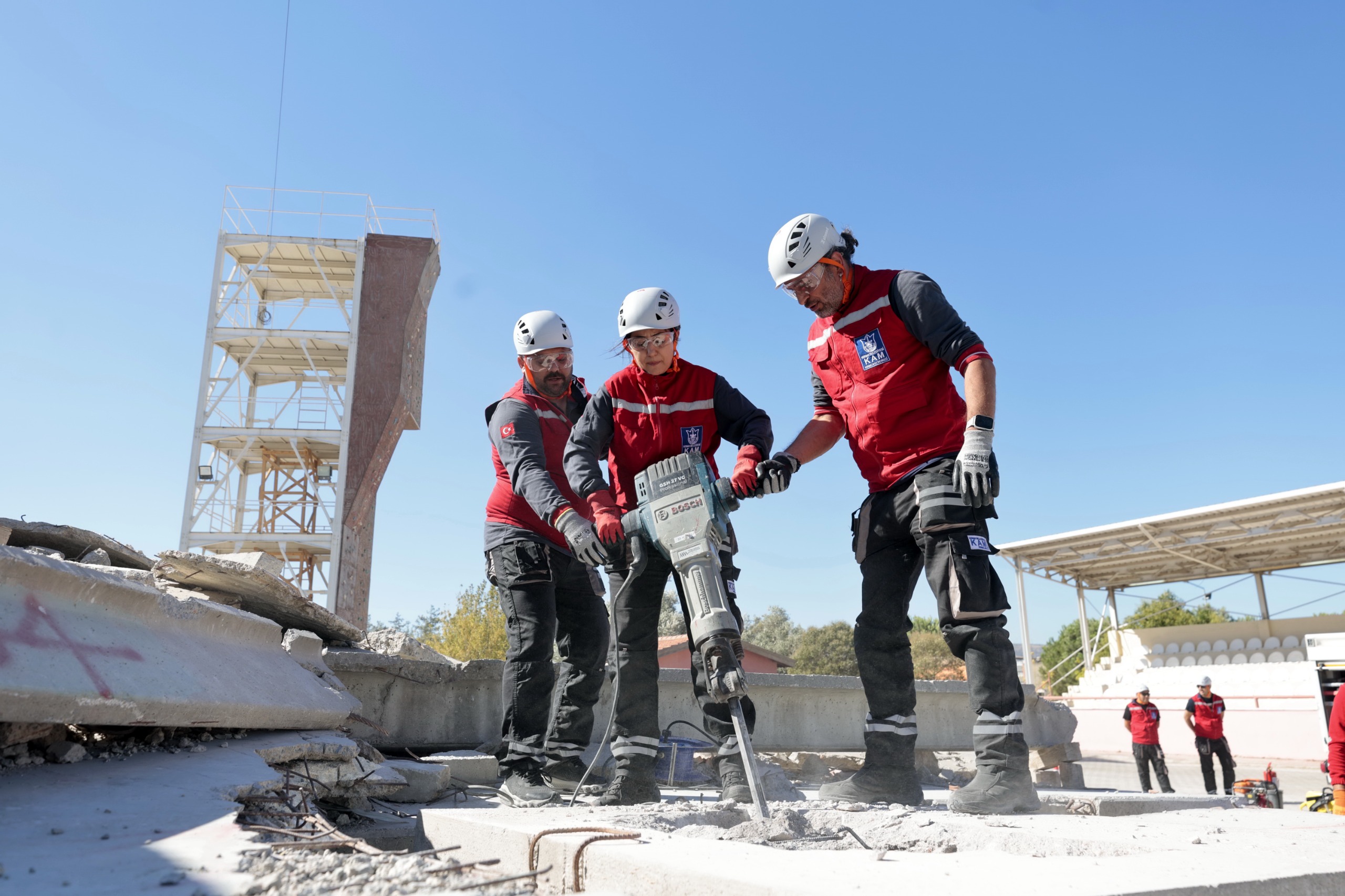 Konak’ın Hayat Kurtaracak Timi Sahaya Indi (2)