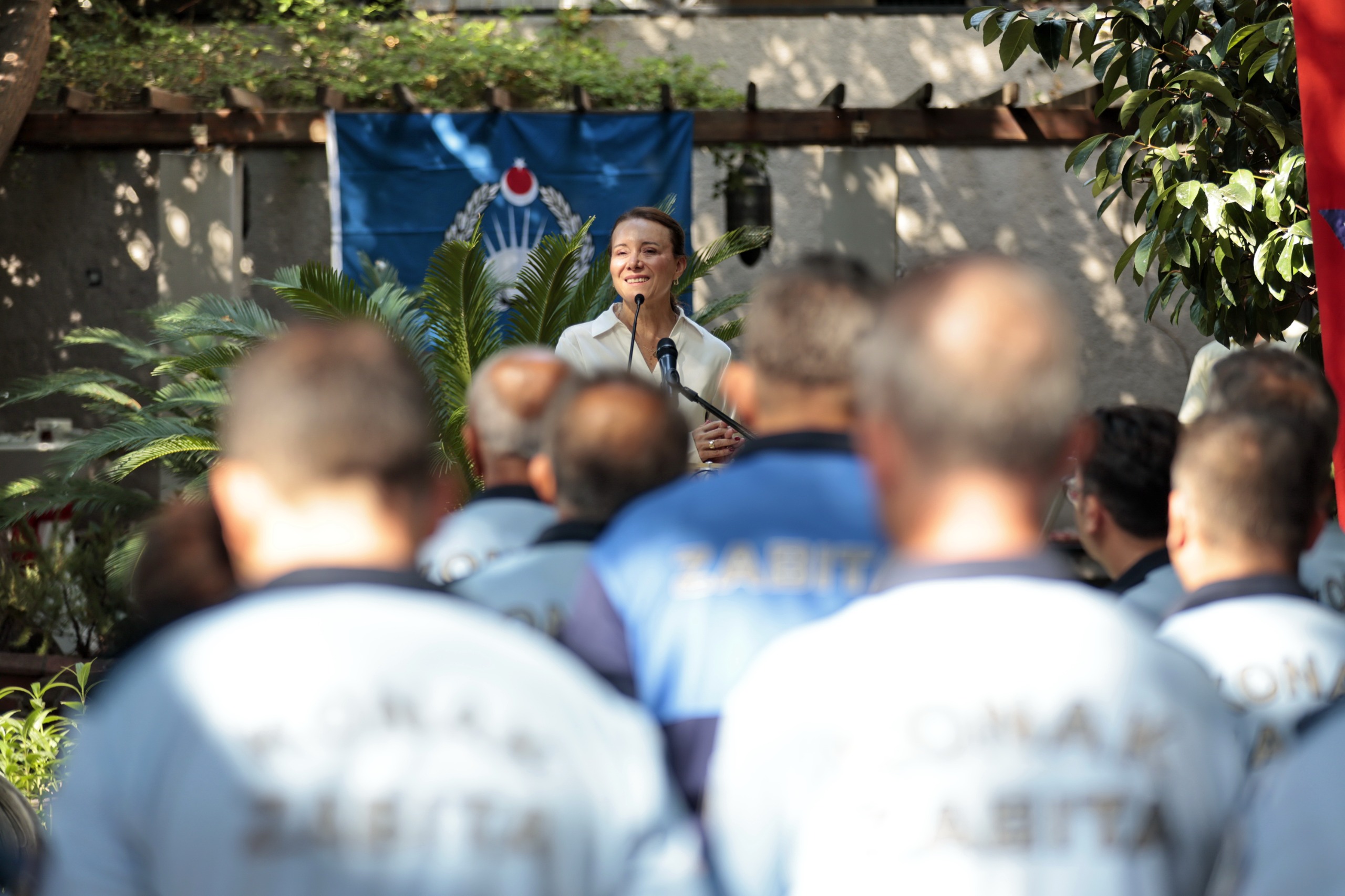 Konak’ta Zabıta Personeline Anlamlı Kutlama (6)