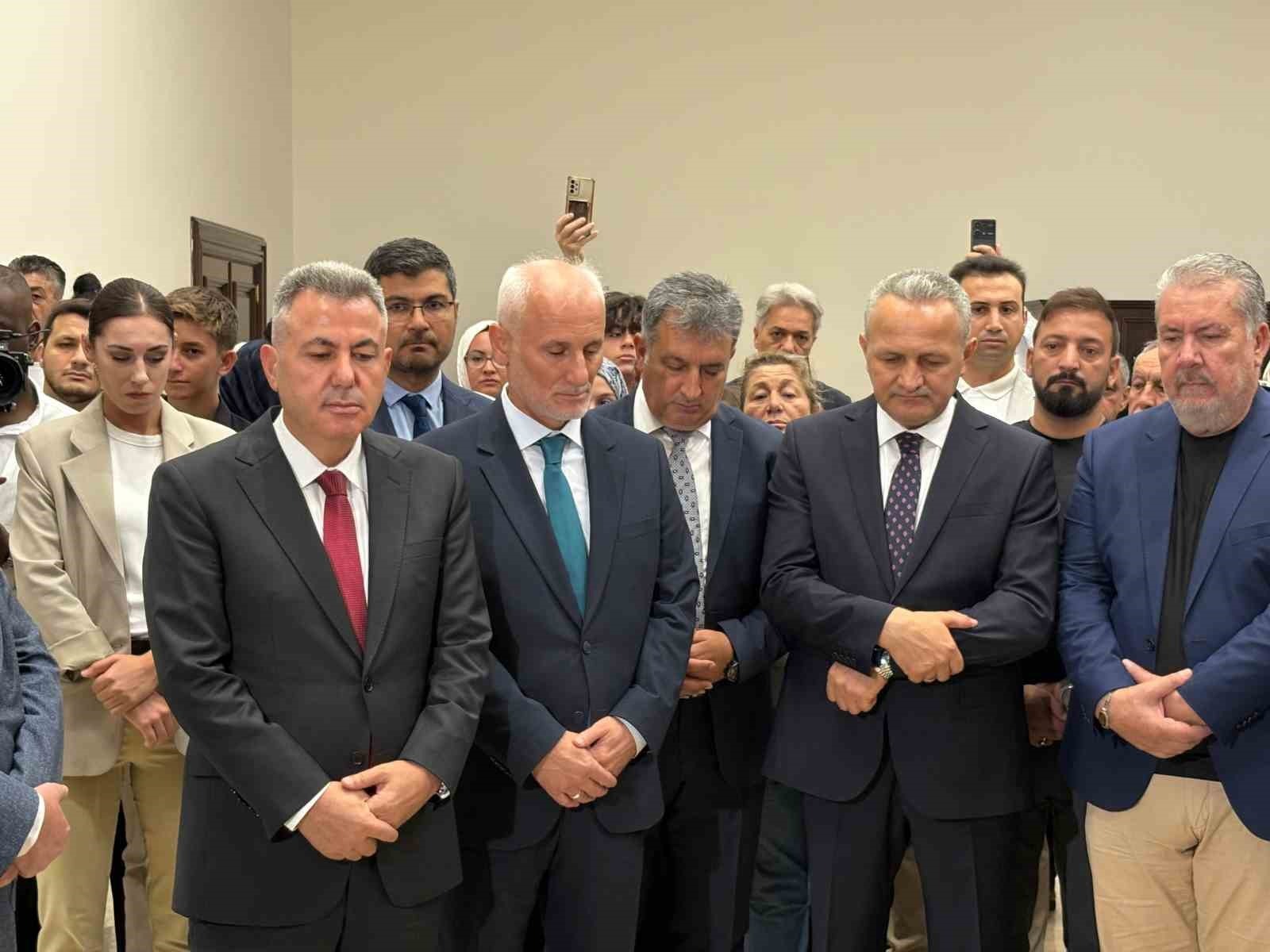 Kutsal Emanetler İzmir 1