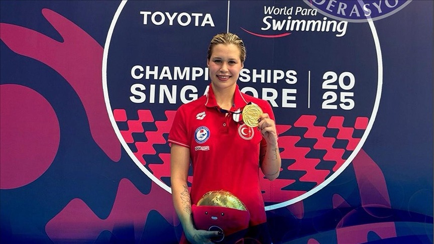 Milli Yuzucu Defne Kurt Hem Avrupa Rekoru Kirdi Hem De Dunya Sampiyonu Oldu