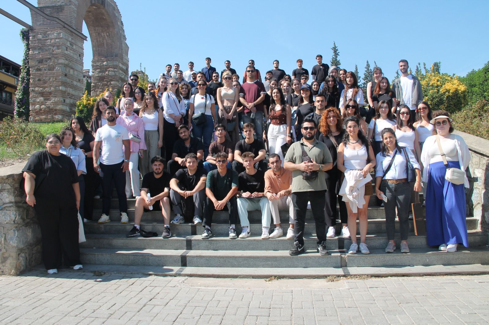 Tarihsel arka planla bütünleşen yerinde incelemeler