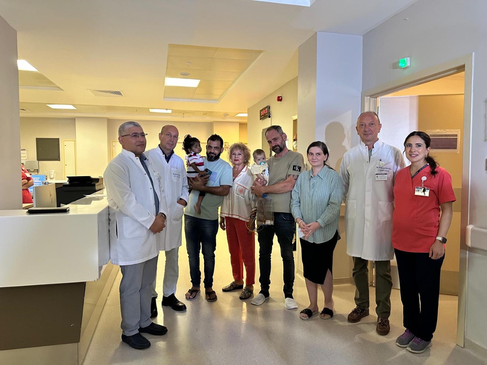 Ailelerin mutluluğu yüzlerinden okunuyor