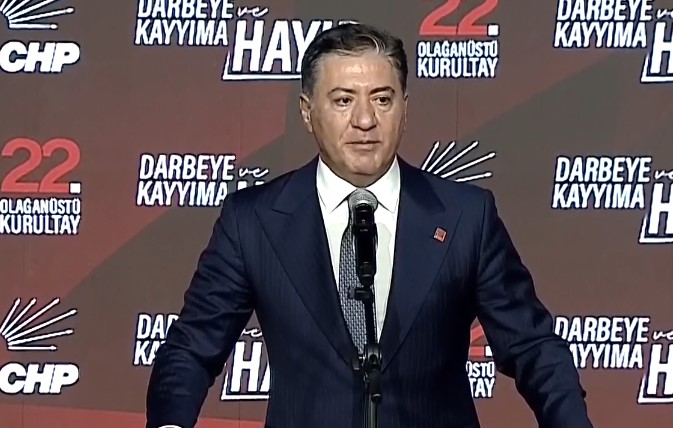 Divan Başkanı Murat Emir oldu