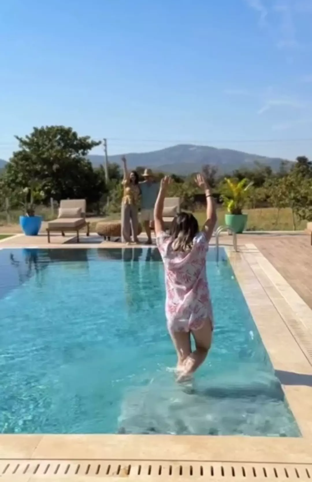 Geniş bahçe ve ferah tasarım