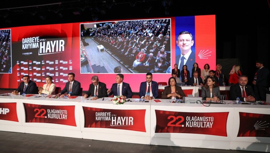 Divan Başkanı Murat Emir