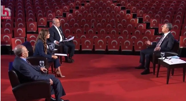 Özgür Özel Halk Tv'ye konuk oldu.