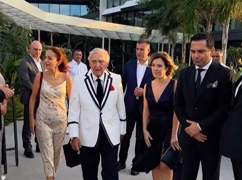 İş dünyasının devleri Çeşme'de buluştu