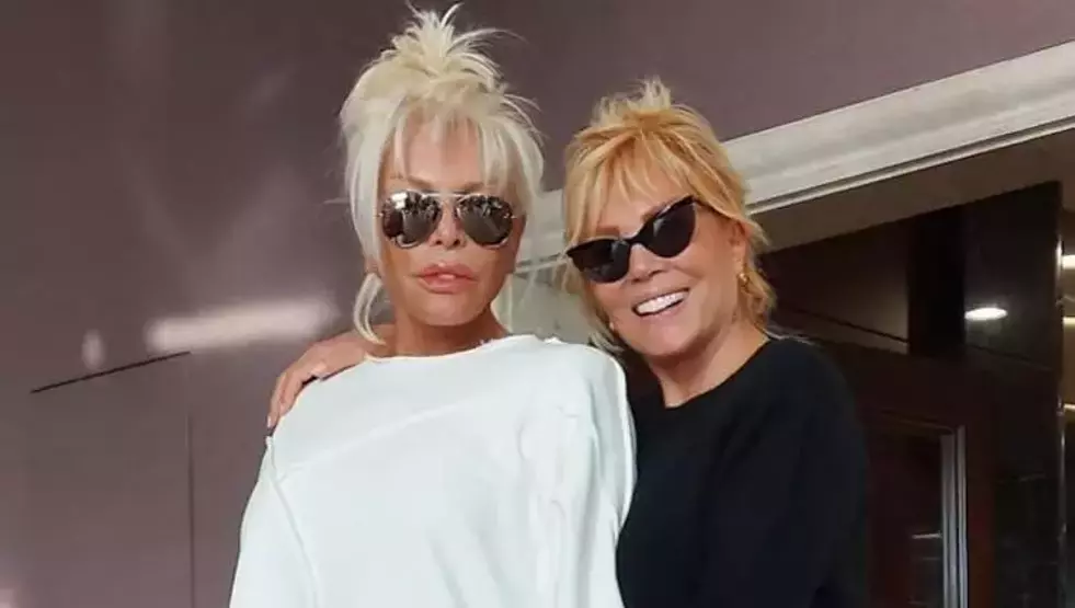 Semiramis Pekkan Ve Ajda Pekkan