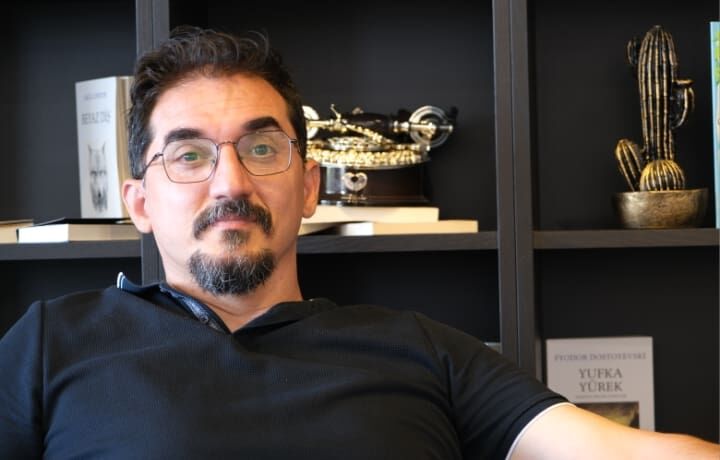 Turne ve hikaye kitabı müjdesi