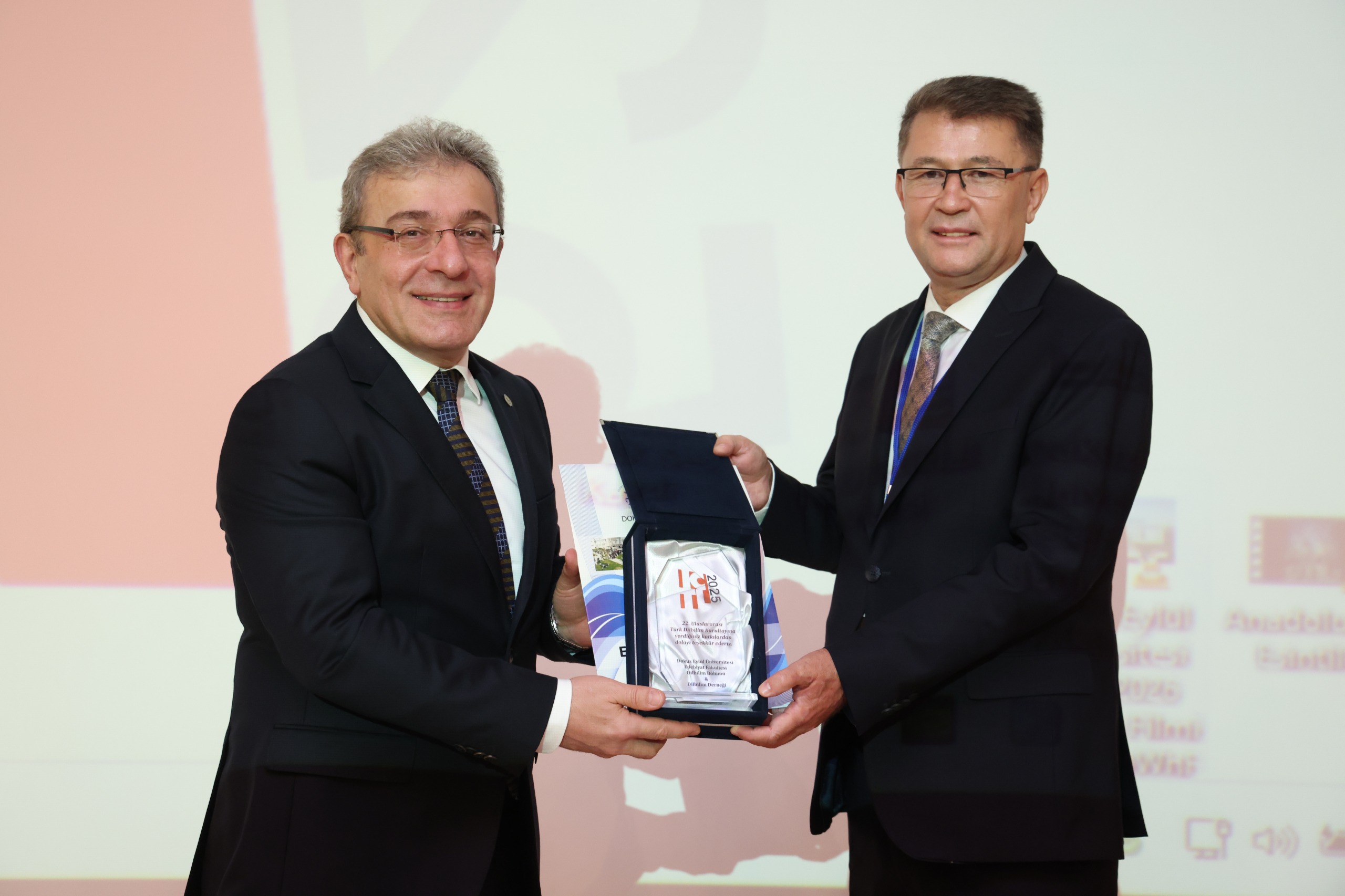 Uluslararası Türk Dilbilim Kurultayı 21 Yıl Sonra Yeniden Deü'de (1)