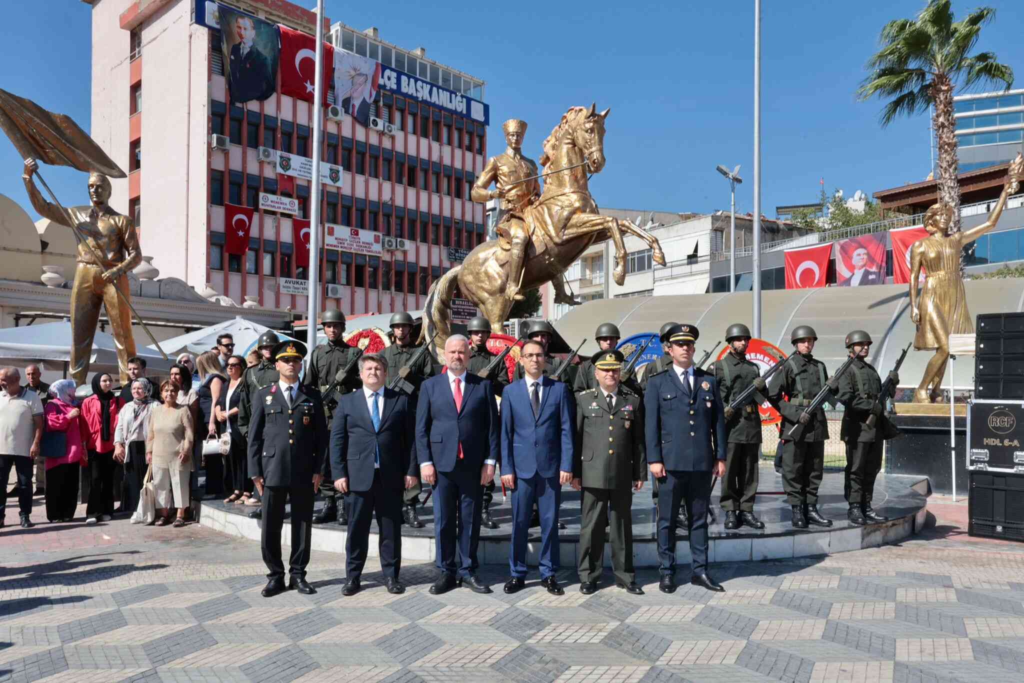 Menemen ve İzmir Cumhuriyetini gururla kutladı-3